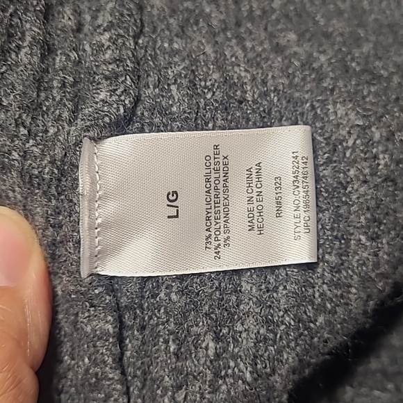 Vince Camuto three-quarter zip sweater EUC - Picture 6 of 6